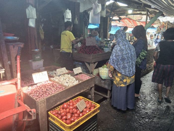 harga_cabai_dan_bawang_turun_di_pematangsiantar_pasokan_stabil