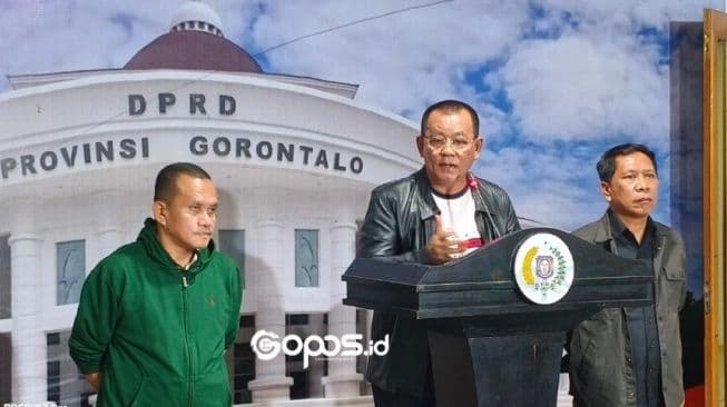 viral_anggota_dprd_gorontalo_diduga_mabuk_di_bandara_bk_dprd_ungkap_fakta_sebenarnya