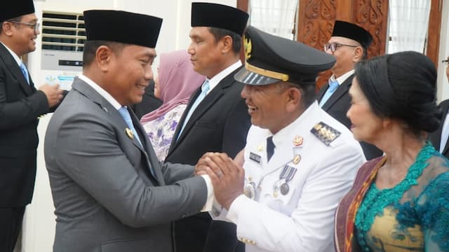 54_pejabat_pemkab_deli_serdang_dilantik_dua_camat_bertukar_posisi
