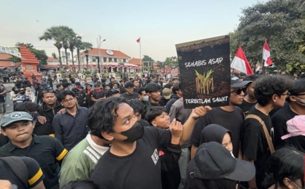 aliansi_surabaya_sadar_demo_soroti_karhutla_dan_kebijakan_pemerintah