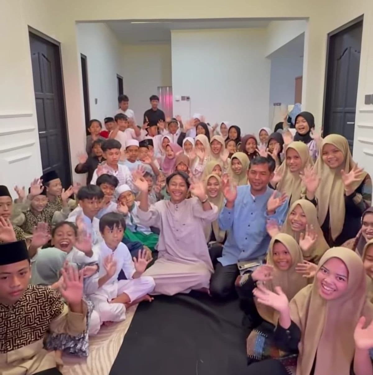 fajar_sadboy_wujudkan_impian_beli_rumah_di_usia_muda
