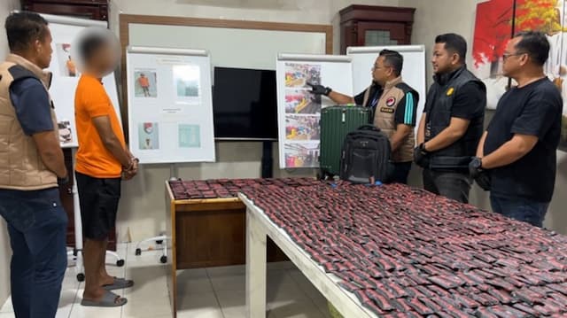 gudang_vape_narkoba_berkedok_bengkel_digerebek_di_deli_serdang_1152_barang_bukti_diamankan_
