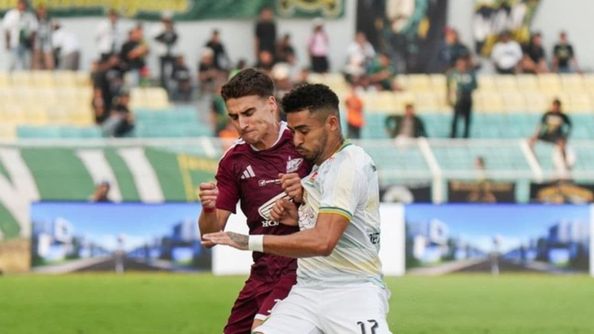 psm_10_persebaya_alex_martins_2_kali_gagal_eksekusi_penalti