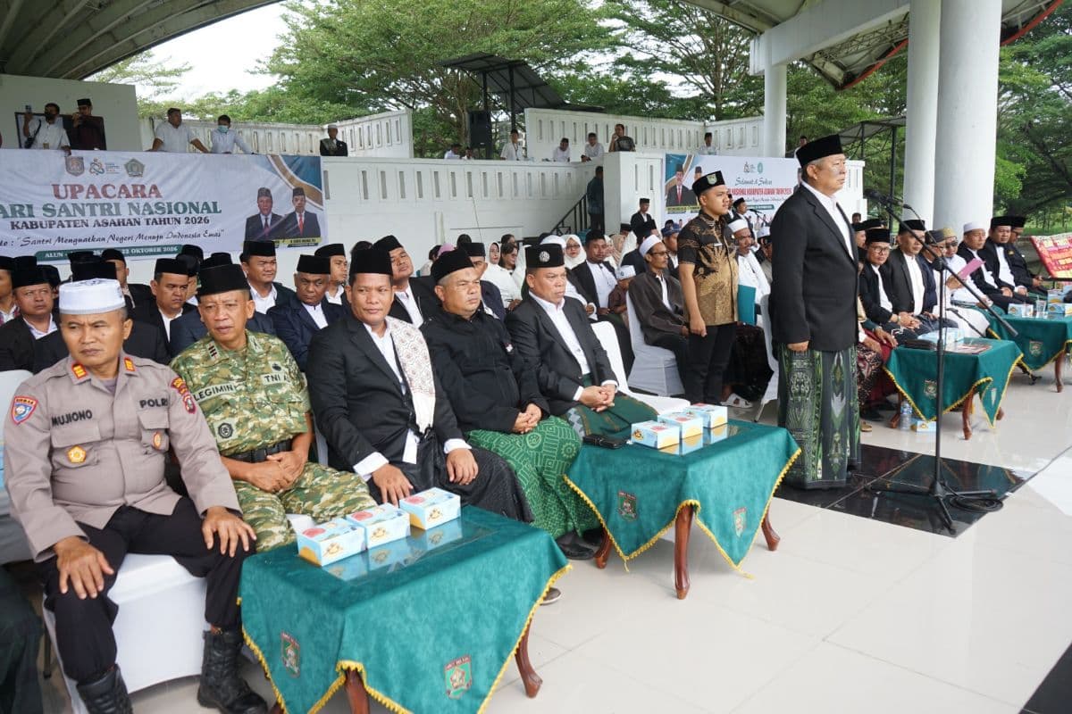 sekda_asahan_ajak_santri_kuasai_teknologi_dan_berkontribusi_untuk_negeri