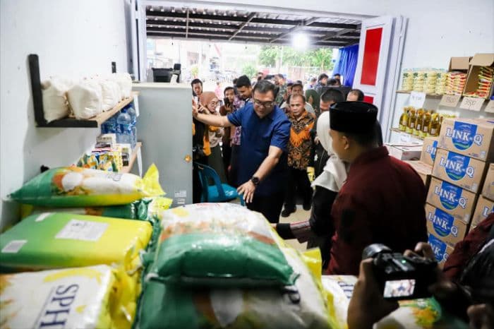 bupati_deli_serdang_pastikan_harga_pupuk_di_koperasi_desa_merah_putih_sesuai_het