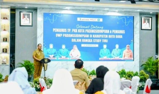 bupati_baharuddin_siagian_dorong_ibuibu_di_desa_batu_bara_optimalkan_pemanfaatan_pekarangan_rumah