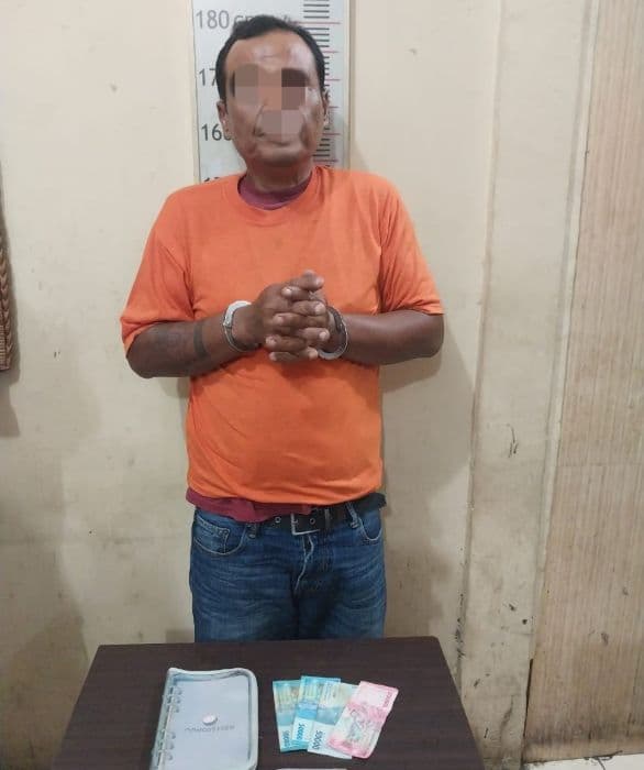polisi_tangkap_warga_mekar_sawit_dengan_tiga_paket_sabu_di_rumahnya