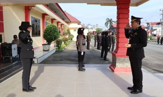 polresta_deli_serdang_peringati_hari_ibu_ke97_seluruh_petugas_upacara_polwan