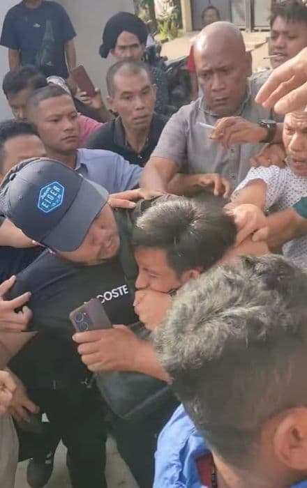 bentrok_di_rapat_desa_rambung_merah_kapolsek_lepaskan_tembakan_ke_udara