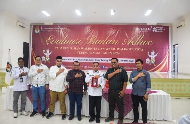 evaluasi_badan_adhoc_di_pilkada_2024_sekda_kota_tebing_tinggi_berterima_kasih