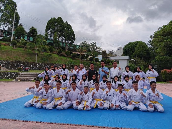 lewat_shokaido_pesantren_darul_mursyid_tempa_karakter_para_santri