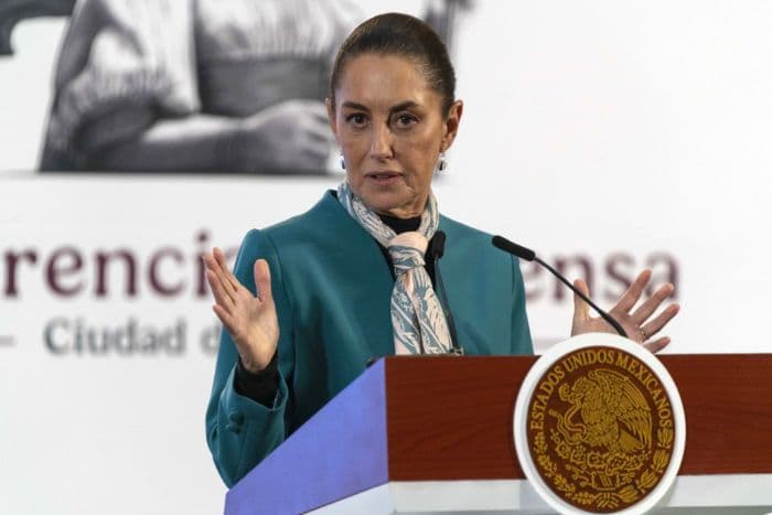 presiden_meksiko_janji_pertahankan_kedaulatan_di_tengah_kebijakan_kontroversial_trump