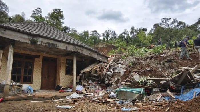 wonosalam_jombang_dihantam_longsor_seorang_remaja_meninggal_dunia