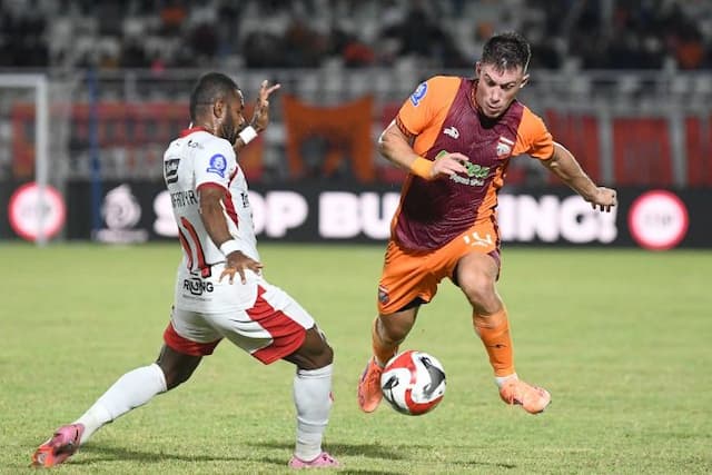 babak_pertama_super_league_gol_persis_dianulir_borneo_fc_unggul_10_lewat_mariano_peralta