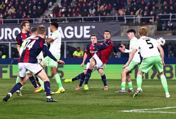 bologna_ditahan_imbang_10_pemain_celtic_22_di_liga_europa