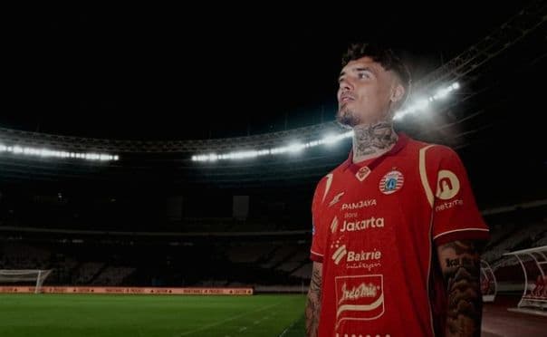 dilepas_buriram_united_shayne_pattynama_bergabung_dengan_persija