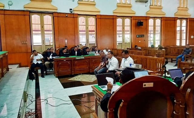 eks_kapolres_tapsel_ungkap_utang_budi_ke_kirun_di_sidang_suap_topan_ginting