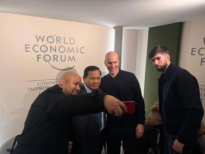 wef_di_davos_prabowo_dan_didit_bertemu_pemain_legenda_zidane_dan_putranya