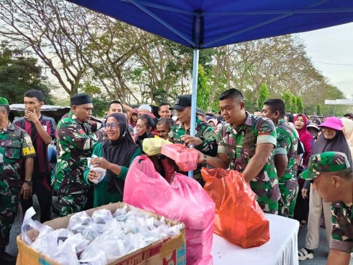 kodim_0208asahan_bagikan_200_paket_takjil_setiap_hari_selama_ramadan_1447_h