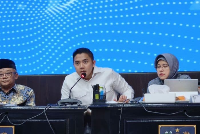 seskab_teddy_produk_amerika_wajib_sertifikasi_halal_saat_masuk_indonesia
