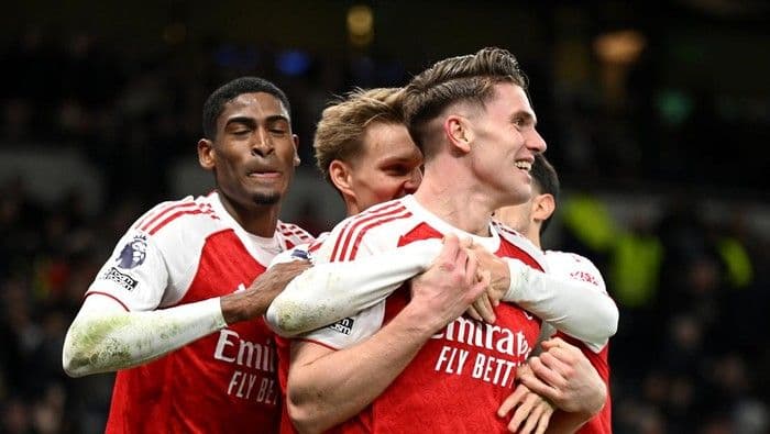 tottenham_hotspur_vs_arsenal_meriam_london_menang_telak_41