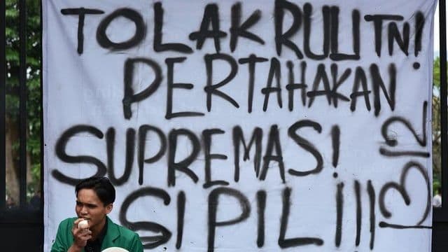 uu_tni_digugat_ke_mk