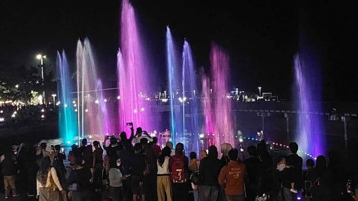 samosir_diserbu_wisatawan_saat_lebaran_2026_jalur_darat_dan_penyeberangan_padat