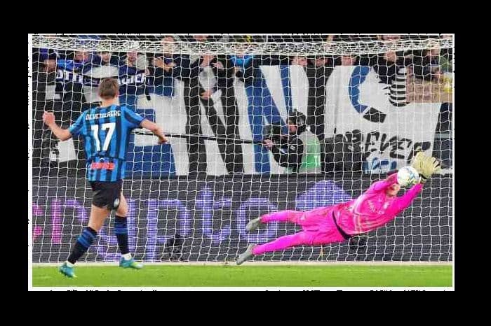 edoardo_motta_kiper_21_tahun_yang_jadi_pahlawan_lazio_usai_tepis_empat_penalti