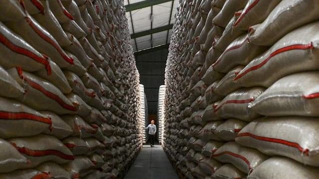 pemerintah_setujui_rp5_triliun_untuk_100_gudang_bulog_gunakan_teknologi_penyimpanan_modern