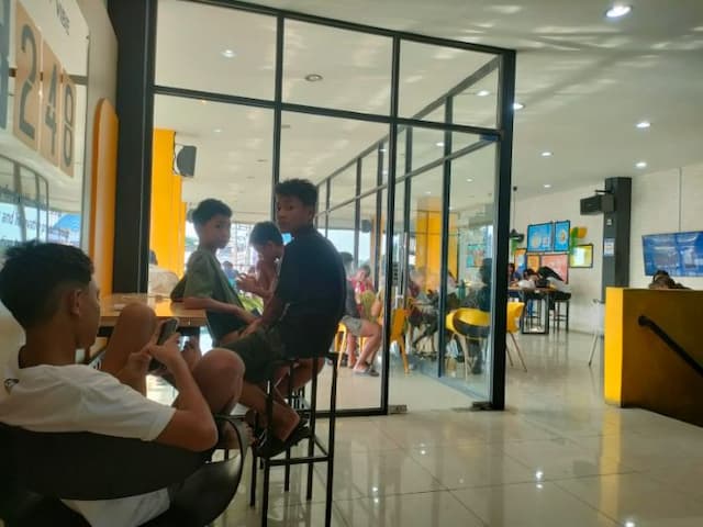 warga_medan_keluhkan_listrik_padam_hampir_24_jam_aktivitas_lumpuh