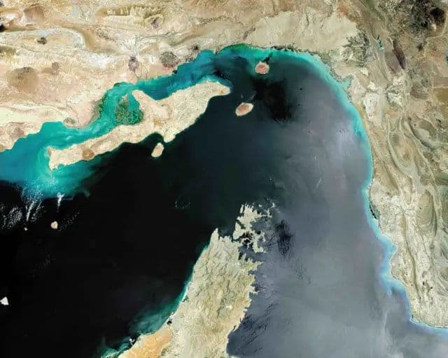 parlemen_iran_setuju_selat_hormuz_ditutup_harga_minyak_dunia_terancam_naik