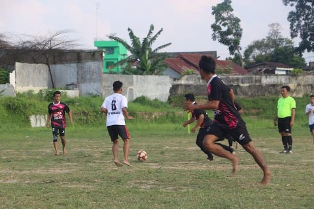 turnamen_sepak_bola_kaki_ayam_hidupkan_kembali_stadion_sang_naualuh_pematangsiantar