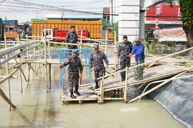 dankodaeral_i_tinjau_lahan_ketahanan_pangan_terpadu_di_komplek_barakuda_medan