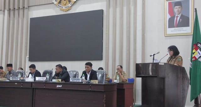 dprd_simalungun_perpanjang_dua_pansus_bentuk_tim_khusus_bahas_ranperda_keuangan_daerah