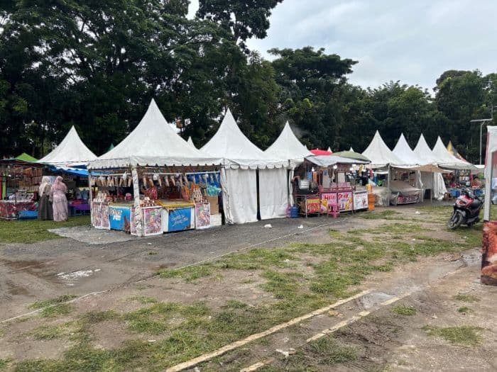 pedagang_umkm_keluhkan_biaya_stan_rp3_juta_di_bazar_fasi_ke13