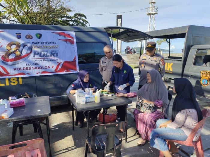 polres_sibolga_gelar_pemeriksaan_kesehatan_gratis_sambut_hari_bhayangkara_ke80