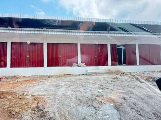 dua_gedung_koperasi_merah_putih_berdiri_di_desa_berpenduduk_minim_di_deli_serdang_rampung