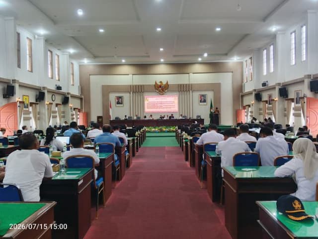 fraksi_demokrat_dprd_simalungun_minta_bupati_evaluasi_kadis_putr_soroti_proyek_spam_rp169_miliar