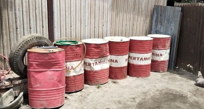 rumah_karyawan_ptpn_iv_pabatu_di_sergai_diduga_jadi_tempat_penimbunan_bbm
