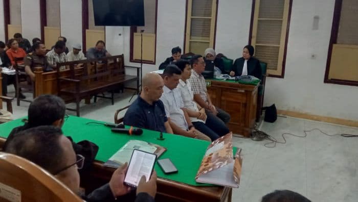 sidang_tuntutan_kadiskop_ukm_perindag_dan_kadishub_medan_kasus_korupsi_mff_rp1_miliar_ditunda