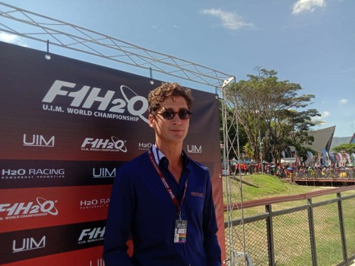 dirut_f1h2_danau_toba_lokasi_pertandingan_powerboat_yang_cukup_sulit_dan_menantang