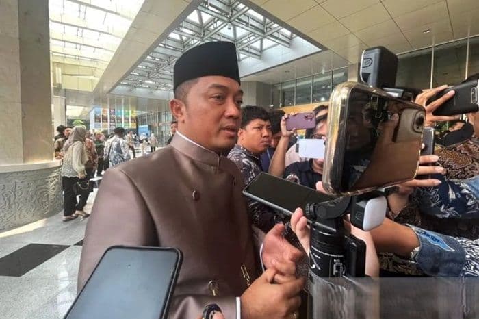 mensesneg_tegas_membantah_haji_isam_bukan_koordinator_penanganan_karhutla_
