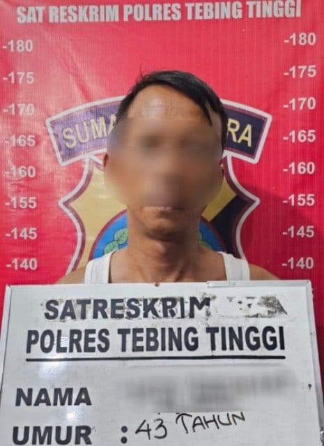 toko_handphone_di_tebing_tinggi_dibobol_150_unit_ponsel_raib