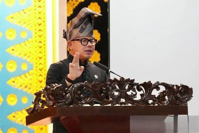 wamendagri_pembangunan_daerah_harus_adil_jaga_alam_dan_hargai_masyarakat_adat_