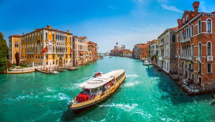 biaya_masuk_kota_venesia_naik_tiga_kali_lipat_mulai_tahun_depan