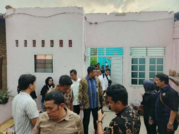 perbaikan_rumah_korban_angin_puting_beliung_di_medan_johor_mulai_dikerjakan