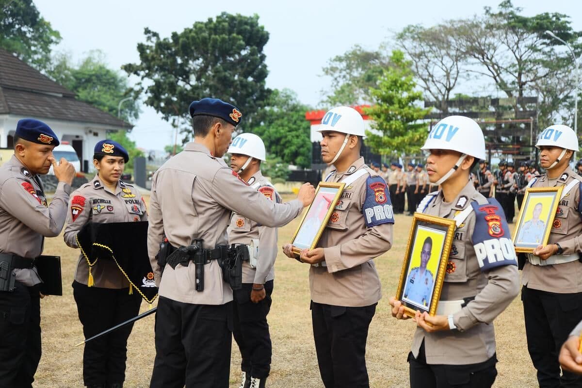 8_anggota_brimob_dipecat_tidak_hormat_satu_di_antaranya_perwira