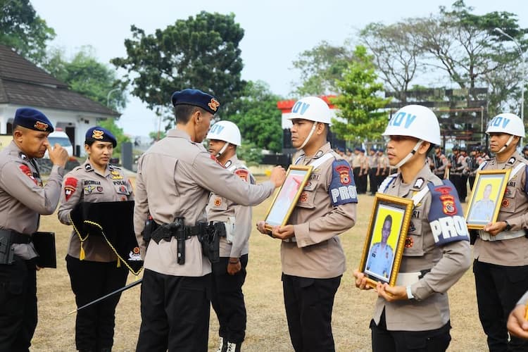8_anggota_brimob_dipecat_tidak_hormat_satu_di_antaranya_perwira