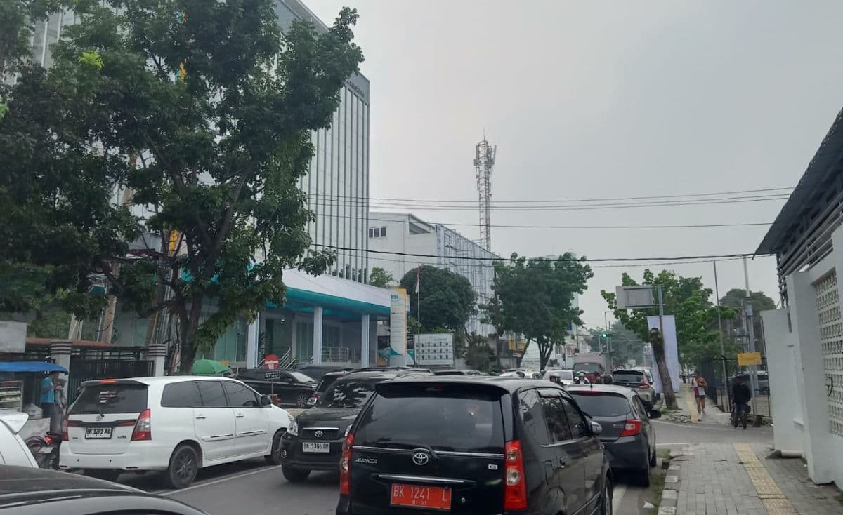 kabut_asap_karhutla_kembali_selimuti_medan_jarak_pandang_13_kilometer