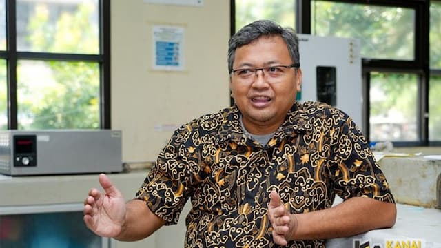 kembangkan_sistem_penghantaran_obat_antikanker_dosen_unpad_masuk_top_2_scientists_2026